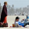 La famille Richie Madden profite du soleil sur une plage de Malibu. Los Angeles, le 9 avril 2012.