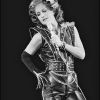 Dalida en novembre 1980 dans l'émission Palmarès 80.
En 2012, 25 ans après son suicide dans la nuit du 2 au 3 mai 1987, Dalida continue de passionner et de renvoyer l'image d'une diva aux airs de femme fatale. Sa facette intime, celle de la femme désespérée, reste à découvrir...