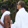 Naomi Campbell et son compagnon Vladislav Doronin rentrent à leur hôtel après une après-midi à la plage. Miami, le 6 avril 2012.