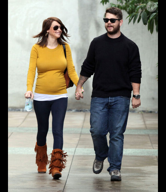 Jack Osbourne et sa fiancée Lisa Stelly se promènent dans les rues de Los Angeles en janvier 2012
