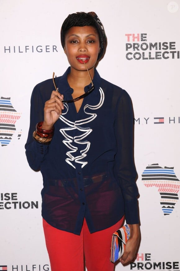 La chanteuse Imany, très stylée lors de la soirée de lancement de la collection Promise par Tommy Hilfiger. Paris, le 26 avril 2012.