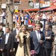 Pour le  Koninginnedag  ("Jour de la reine") 2012, le 30 avril, la famille royale des Pays-Bas s'est rassemblée autour de la reine Beatrix pour célébrer cette grande fête nationale avec la population à Rhenen et Veenendaal, où les jeux traditionnels attendaient les têtes couronnées ! Willem-Alexander et Maxima, Constantijn et Laurentien, ainsi que la princesse Margriet et son époux Pieter van Vollenhoven, Maurits et Marilene, Bernhard et Annette, Floris et Aimee participaient !   
