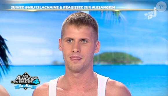 Benoît sur le plateau des Anges de la télé-réalité 4 - Le Mag le mercredi 2 mai 2012 sur NRJ 12