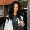 Sans maquillage, Rihanna sort d'un studio d'enregistrement à New York le 2 mai 2012
