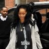 Au naturel, Rihanna sort d'un studio d'enregistrement à New York le 2 mai 2012