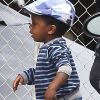 Sandra Bullock va chercher son fils Louis à l'école à Los Angeles le 3 mai 2012