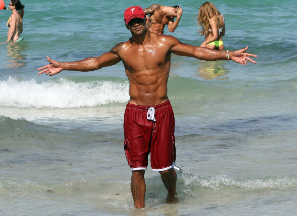 Shemar Moore, gros crâneur, sur la plage de Miami, le samedi 5 mai 2012.