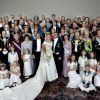 Photo de groupe au mariage de la princesse Victoria et de Daniel Westling, le 19 juin 2010.
Le comte Carl Johan Bernadotte de Wisborg, dernier arrière-petit-enfant vivant de la reine Victoria du Royaume-Uni et oncle du roi Carl XVI Gustaf de Suède, est mort samedi 5 mai 2012 à Ängelholm.