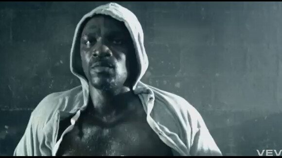 Akon : Avec Hurt Somebody, un come-back fracassant dans la peau d'un boxeur