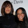 Whitney Houston et sa fille Bobbi Kristina, complices, le 12 février 2011 à Los Angeles