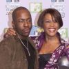 Bobby Brown et Whitney Houston posent lors MTV Europe Music Awards à Dublin en novembre 1999.