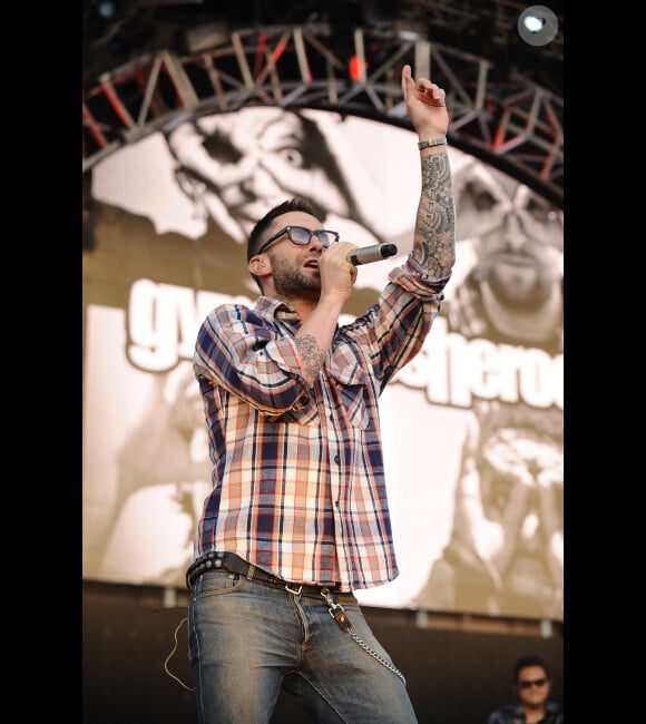 Adam Levine du groupe Maroon 5 se produit à Carson à l'occasion du concert annuel Wango Tango organisé par la radio KIIS FM, le samedi 12 mai 2012.