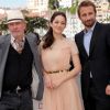 Jacques Audiard, Marion Cotillard et Matthias Schoenaerts lors du photocall du film De rouille et d'os, au Festival de Cannes le 17 mai 2012.