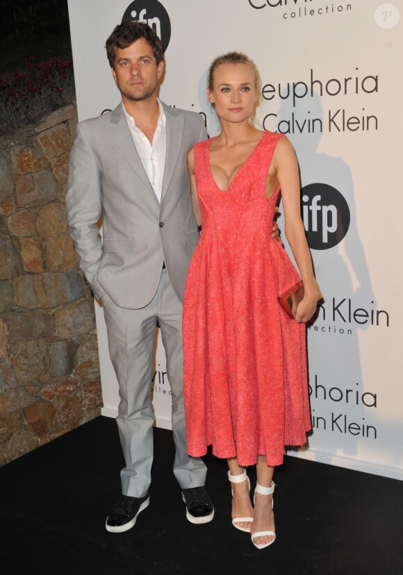 Joshua Jackson et Diane Kruger, un couple très chic lors de la soirée Calvin Klein à la villa Saint Georges. Cannes, le 17 mai 2012.