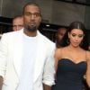 Kim Kardashian et Kanye West sortent de leur hôtel à Londres le 17 mai 2012