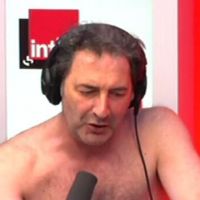 François Morel se déshabille et supplie François Hollande