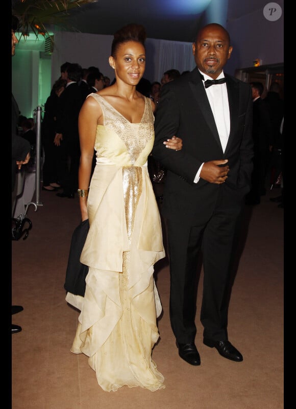 Raoul Peck et son épouse au dîner de gala organisé à l'occasion du 65e anniversaire du Festival de Cannes, le 20 mai 2012.