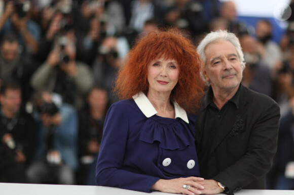 Sabine Azema et Pierre Arditi lors du photocall de Vous n'avez encore rien vu d'Alain Resnais, le 21 mai 2012 au Festival de Cannes.