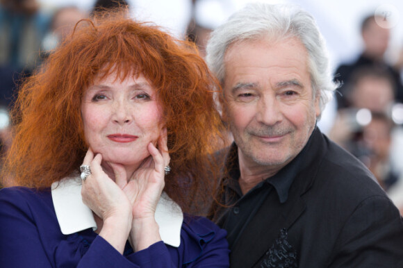 Sabine Azema et Pierre Arditi lors du photocall de Vous n'avez encore rien vu d'Alain Resnais, le 21 mai 2012 au Festival de Cannes.