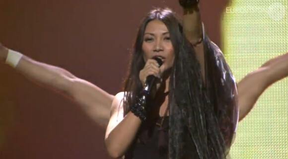 Anggun répète sa chanson Echo (You and I) pour l'Eurovision à Baku, mai 2012.