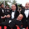 L'équipe des Kaïra Shopping et Ramzy Bédia le 21 mai 2012 lors de la montée des marches pour la présentation du film Vous n'avez encore rien vu dans le cadre du 65ème Festival de Cannes