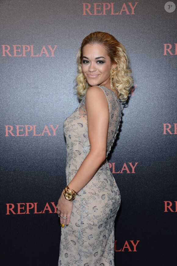 La chanteuse Rita Ora lors de la soirée Replay à l'hôtel Martinez. Cannes, le 22 mai 2012.