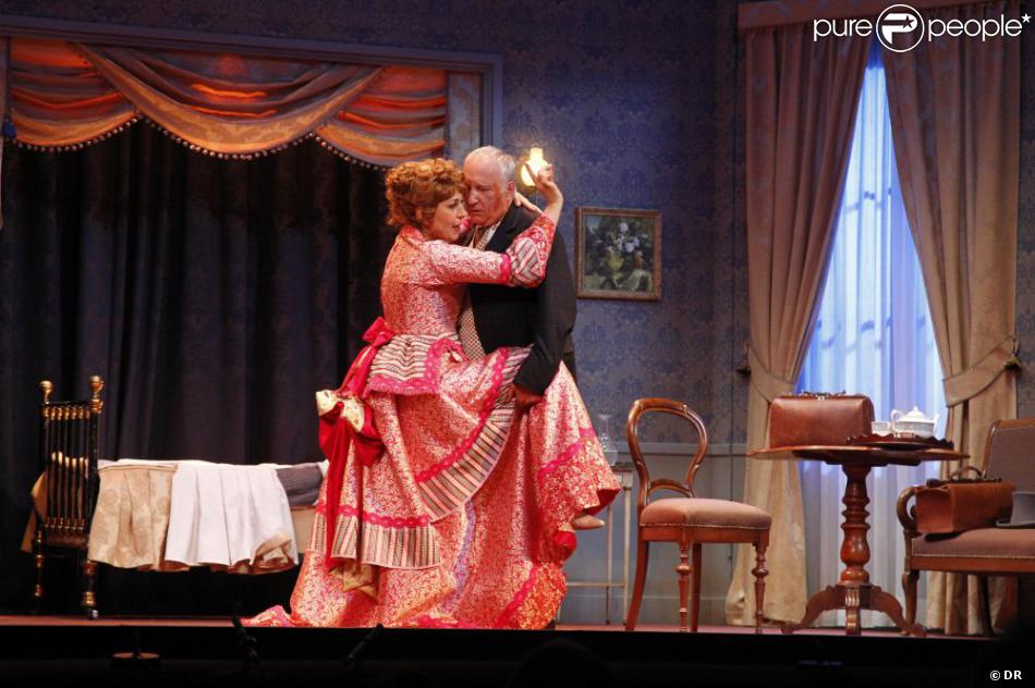 Pièce De Théâtre Le Dindon Avec Berléand Le Dindon : Valérie Benguigui et François Berléand sur la scène du
