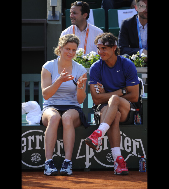 Kim Clijsters et Rafael Nadal le 24 mai 2012 à Roland Garros lors d'un essai pour les nouvelles raquettes intelligentes signées Babolat