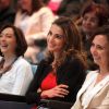 La reine Rania de Jordanie à l'Université de Science et de Technologie à Irbid le 7 mai 2012, pour le lancement de la nouvelle phase de son programme social Madrasati.