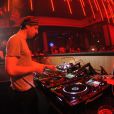Martin Solveig mixe au Gotha Club à Cannes, le vendredi 25 mai 2012.