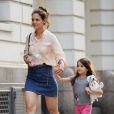 Katie Holmes et sa fille Suri se baladent dans les rues de la Grosse Pomme, le 30 mai 2012