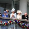 Elizabeth II entourée des siens lors du premier jour des célébrations de son jubilé de diamant, le 2 juin 2012.