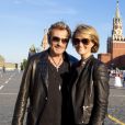 Johnny Hallyday et Laeticia sur la place Rouge de Moscou, le 30 mai 2012.