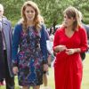 Les princesses Beatrice et Eugenie d'York ont donné encore plus de goût au pique-nique du Big Jubilee Lunch dans les jardins de Buckingham Palace, le 4 juin 2012, en allant à la rencontre des 12 000 heureux invités.