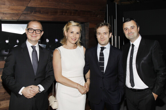 Renaud Capuçon et Laurence Ferrari entourés d'Antonio Seward et Nicolas Besançon, les directeurs français de la marque, pour le 40e anniversaire de la Royal Oak d'Audemars Piguet, au Palais de Tokyo à Paris, le 5 juin 2012.