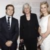 Renaud Capuçon et Laurence Ferrari entourent Yasmine Audemars pour le 40e anniversaire de la Royal Oak de la marque Audemars Piguet, au Palais de Tokyo à Paris, le 5 juin 2012.