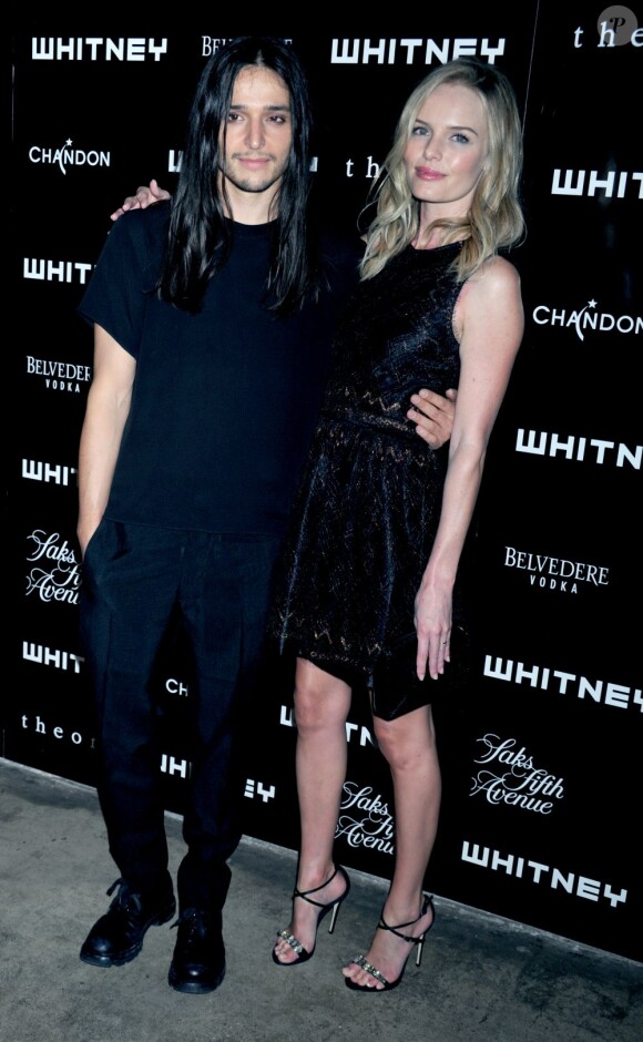 Le créateur Olivier Theyskens (Theory) et Kate Bosworth assistent à la Whitney Art Party au Skylight SoHo. New York, le 6 juin 2012.