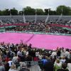 Martina Navratilova, Jana Novotna, Nathalie Tauziat, Sandrine Testud, Chris Evert et Jean Gachassin inaugure un court tout rose à l'occasion de la journée de la femme célébré à Roland-Garros le jeudi 7 juin 2012
