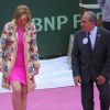 Chris Evert et Jean Gachassin inaugure un court tout rose à l'occasion de la journée de la femme célébré à Roland-Garros le jeudi 7 juin 2012