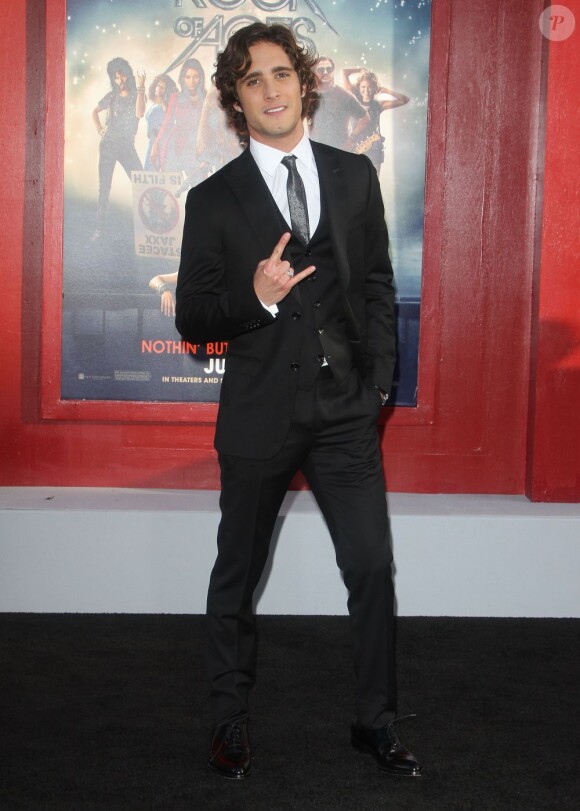 Diego Boneta lors de l'avant-première de Rock of Ages au cinéma The Grauman's Chinese à Hollywood le vendredi 8 juin 2012