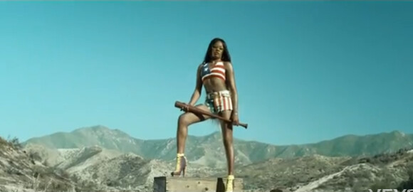 Azealia Banks très american icon dans le clip de Liquorice par Rankin (juin 2012)