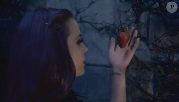 Image extraite du clip Wide Awake de Katy Perry, juin 2012.