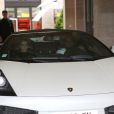 Kanye West et Kim Kardashian à bord d'une Lamborghini blanche à Paris le 18 juin 2012
