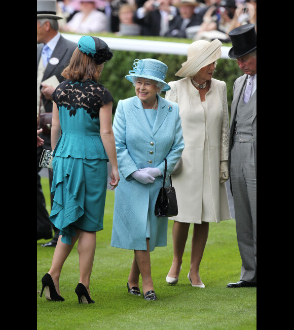 La princesse Eugénie, Elizabteh II, Camilla Parker-Bowles et le prince Charles lors de la première journée de la Royal Ascot à Ascot le 19 juin 2012