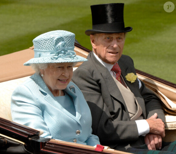 Elizabeth II et le prince Philip lors de la première journée de la Royal Ascot à Ascot le 19 juin 2012