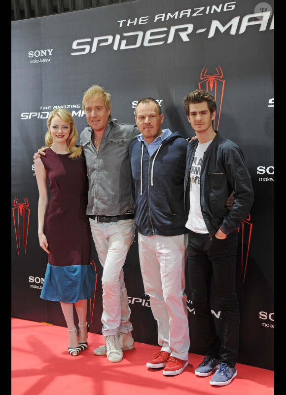 Rhys Ifans, Andrew Garfield, Marc Webb et Emma Stone à Madrid le 21 juin 2012 pour la présentation de The Amazing Spider-Man.