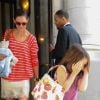 Réveil apparemment difficile pour Suri Cruise qui s'apprête à aller faire du shopping avec sa maman Katie Holmes. New York le 22 juin 2012.
