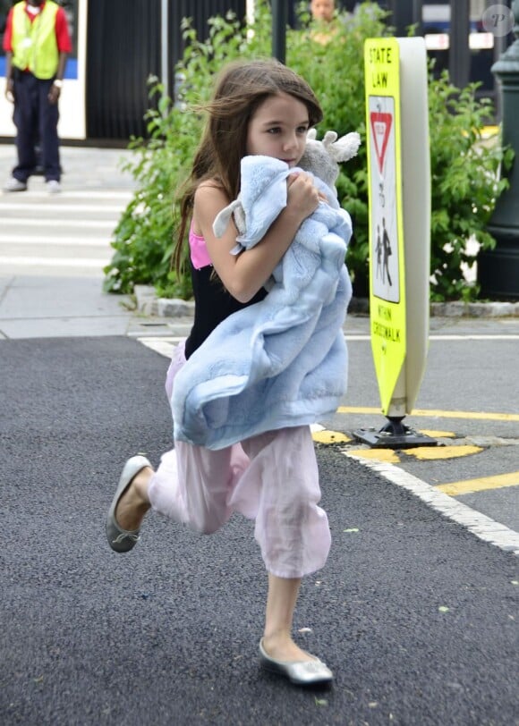 Suri Cruise dans les rues de New York, le 22 juin 2012.