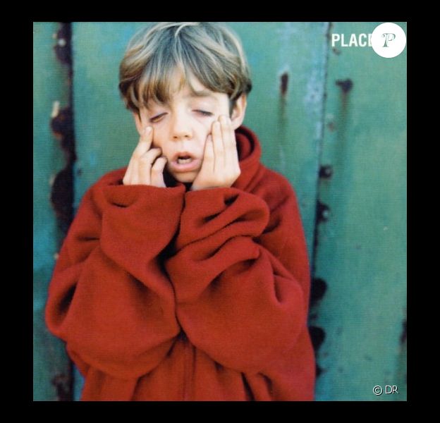 David Fox sur la pochette du premier album de Placebo, en 1996.