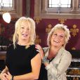 Judy Craymer et Jennifer Saunders pour la présentation de la comédie musicale  Viva Forever , au St. Pancras Renaissance Hotel, à Londres, le 26 juin 2012.